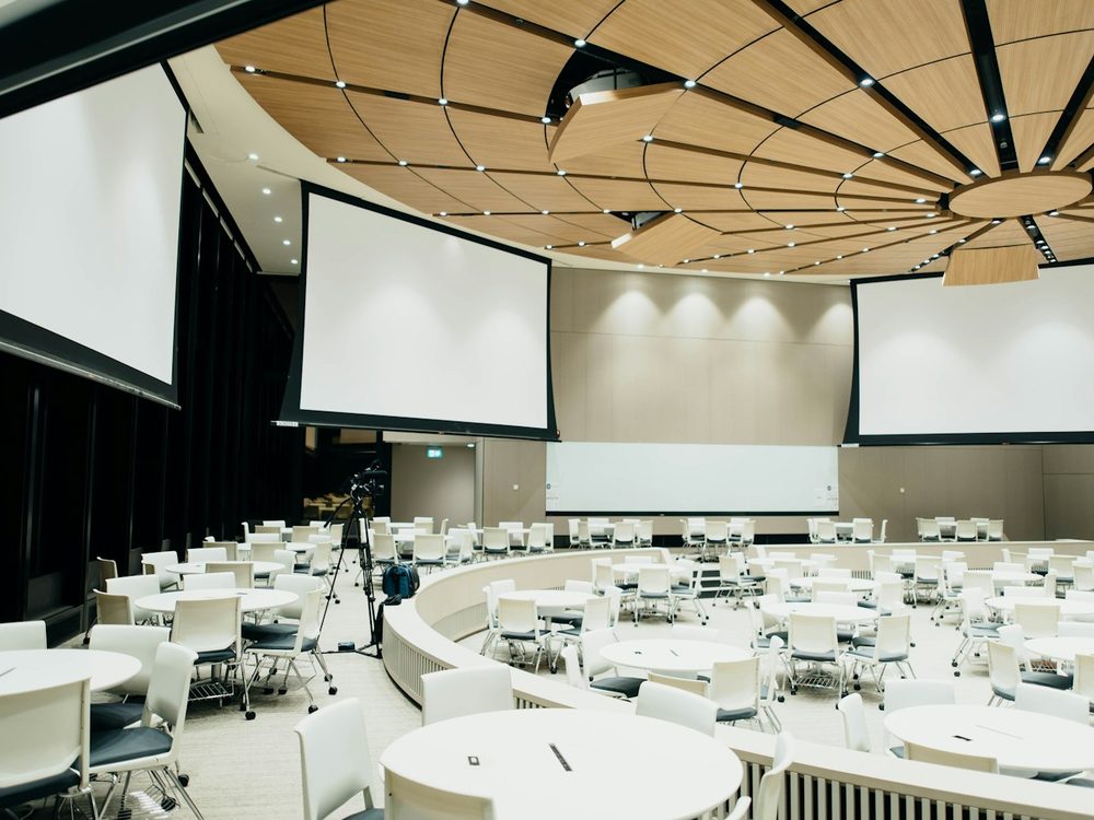 Sala allestita per un evento aziendale
