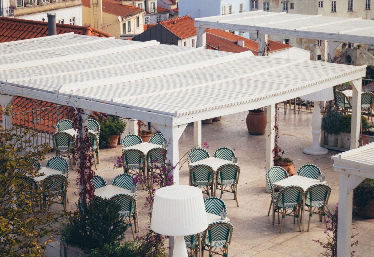 Rooftop con pergolato a Milano, zona Isola